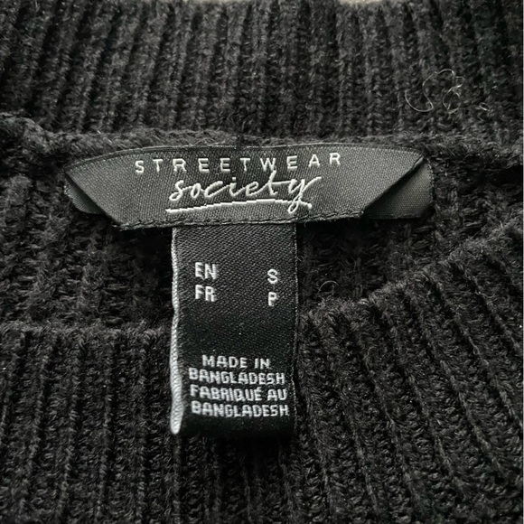 Streetwear Society Black & Grey Striped Knit Sweater Women’s Small - Picture 3 of 5